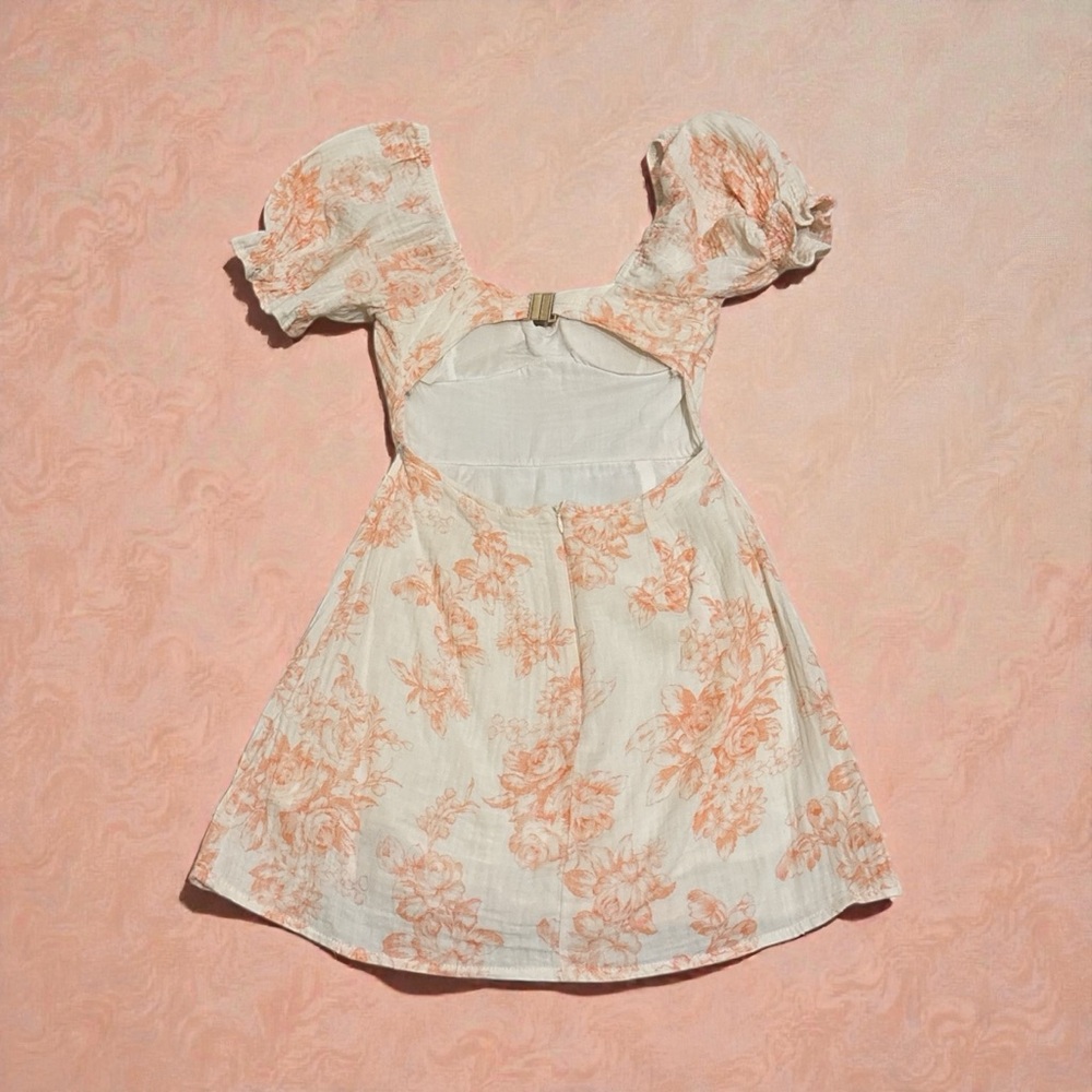 Olivaceous Peach Floral Backless Dress